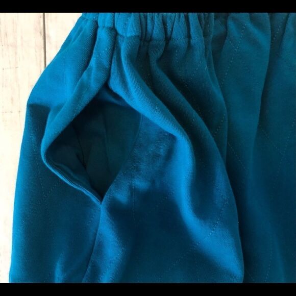 Something Navy True Teal Quilted Shorts - Picture 4 of 5